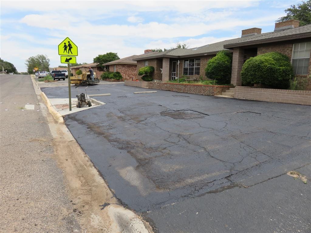 Sealcoat and crack filling work